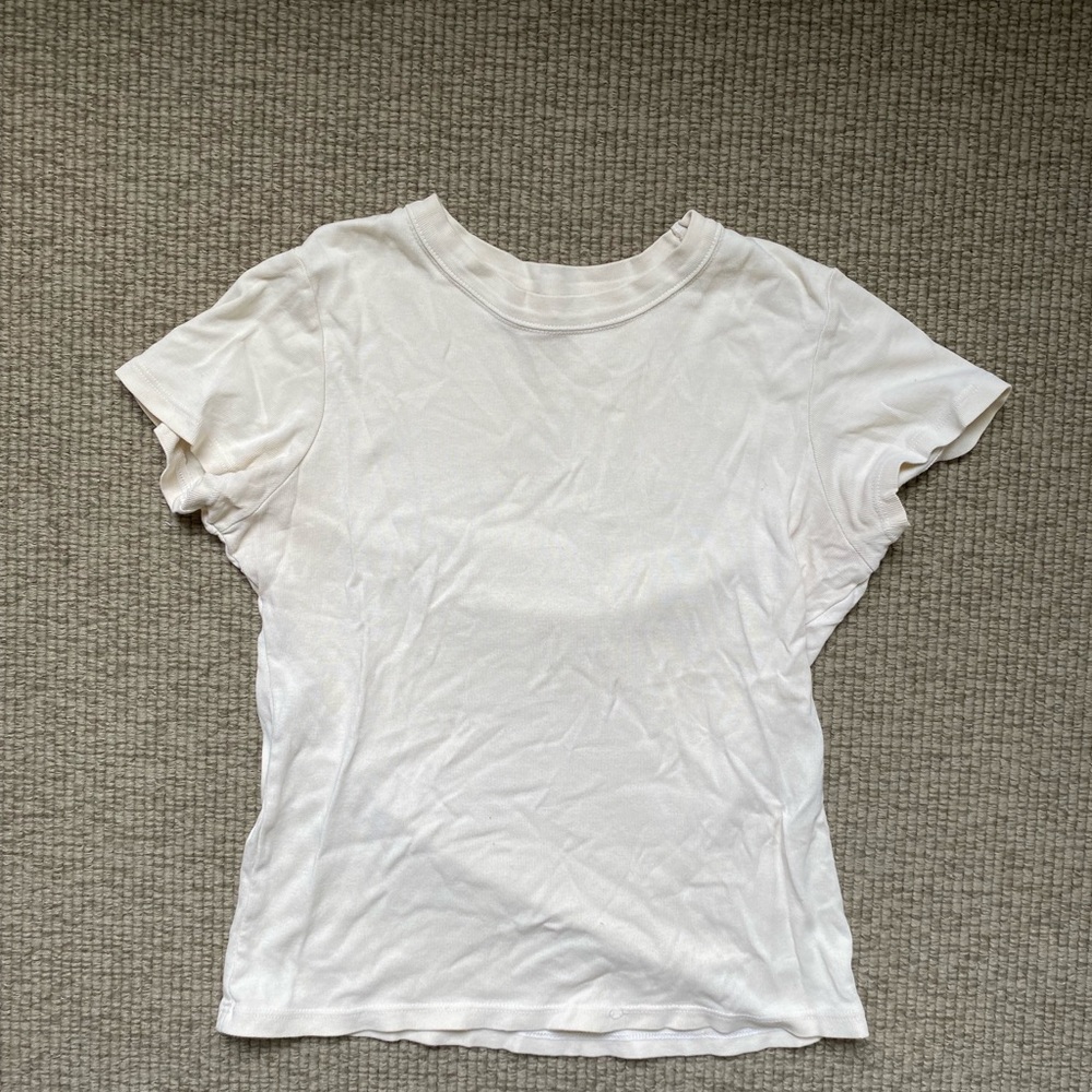 Baby tee - very pale yellow color